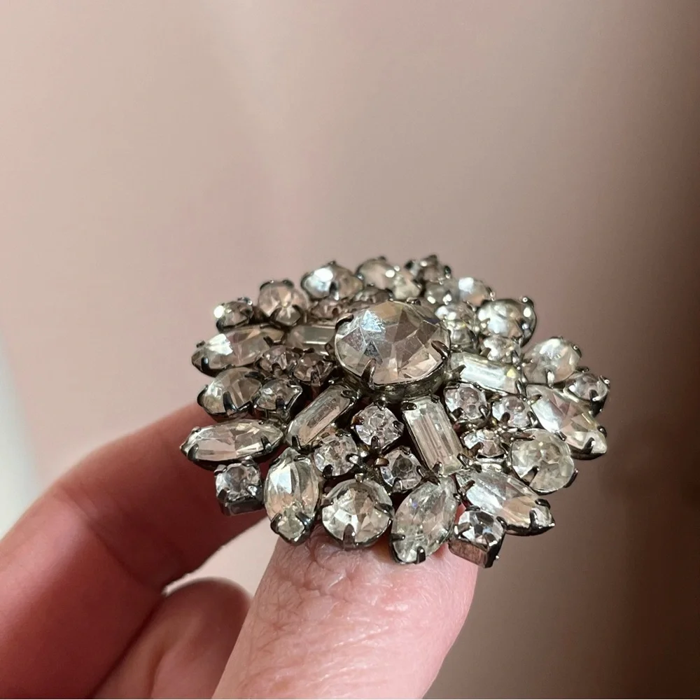 Vintage 1940's art deco clear crystal silver plated oversized Ice cluster brooch